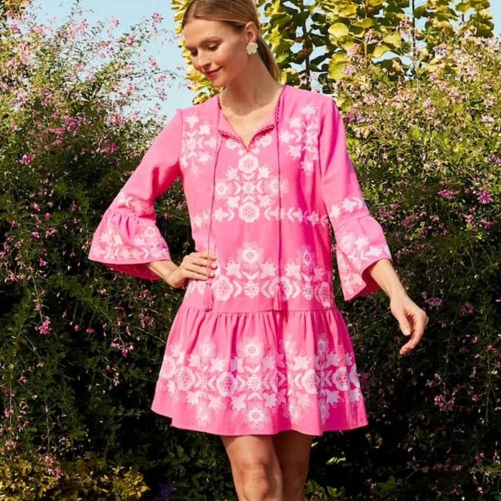 Tyler Böe Holly Embroidered Skimmer Dress Cheeky Pink XS NWT - Picture 1 of 11